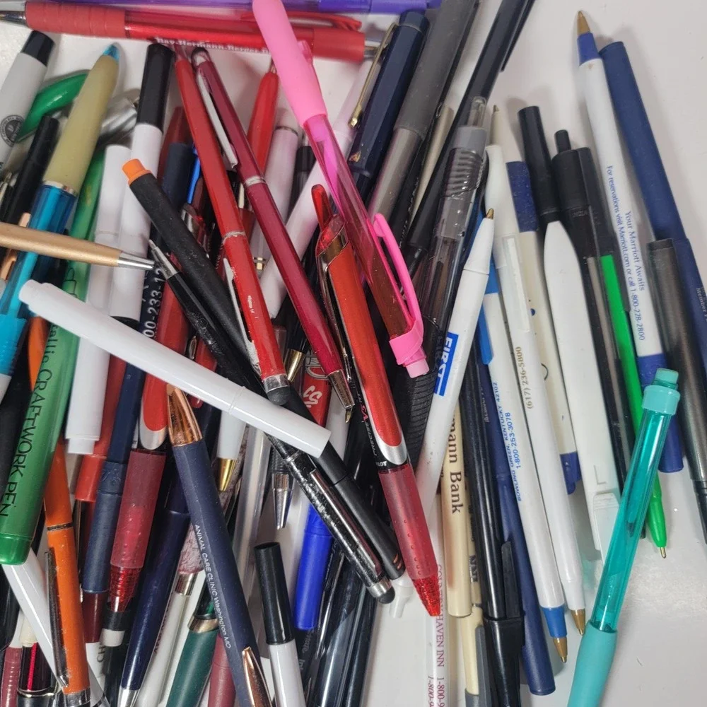 Lot Pens Some  Advertising Some Not Untested Vintage Hotel